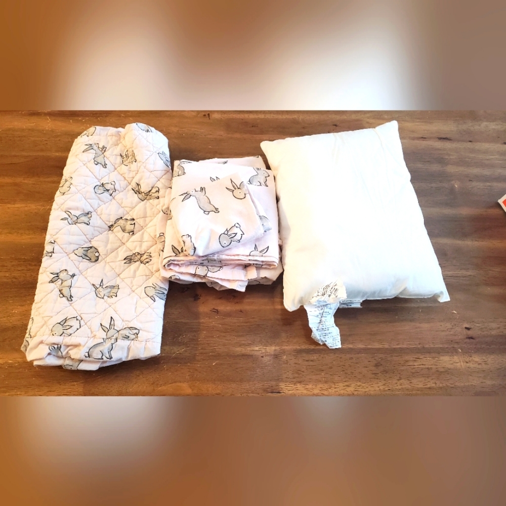 Crate and Barrel Kids sheet set and changing pad cover